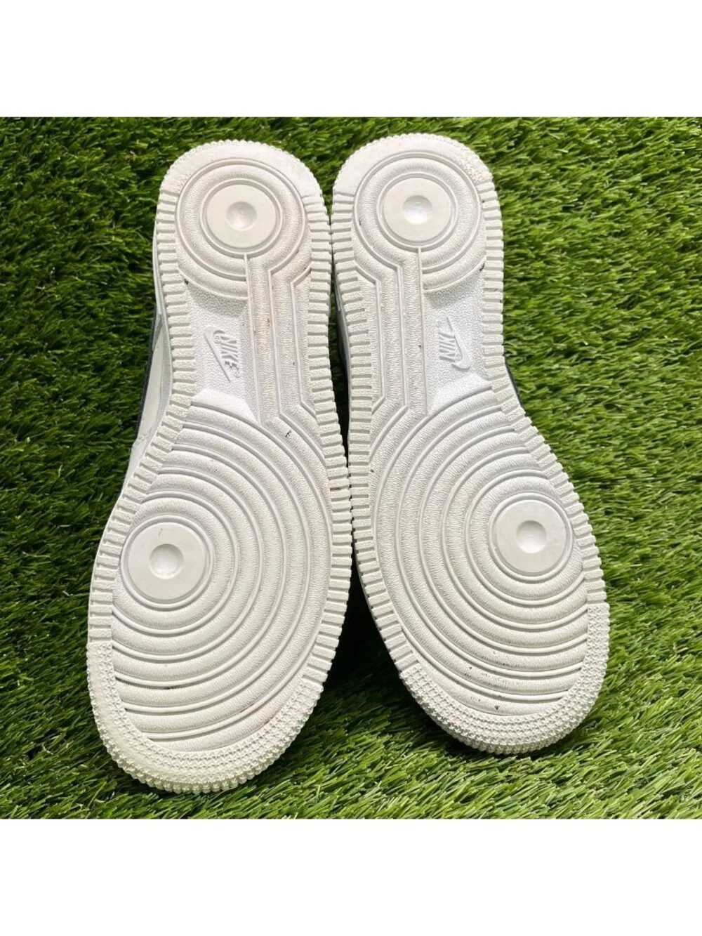 Nike Air Force 1 '07 Essential Womens Size 6.5 White Athletic Shoes Sneakers